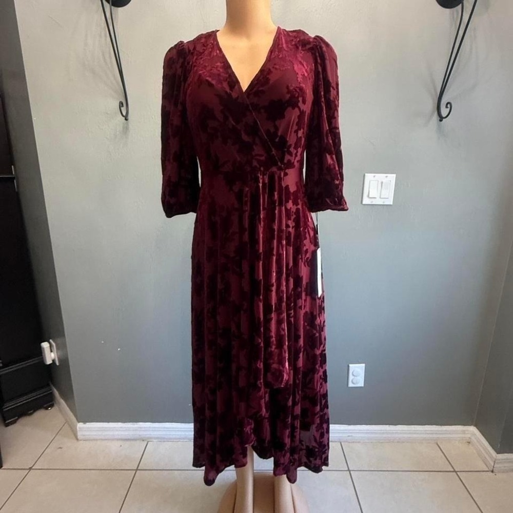 Calvin Klein Burgundy velvet midi dress with lace detailing and wrap style - Picture 4 of 5